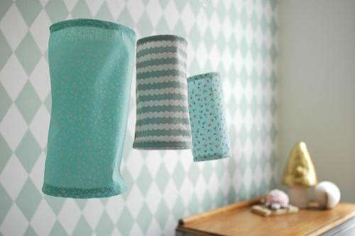 25 DIY Outdoor Lantern Ideas Using Everyday Items - Looney Lumens